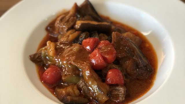 Akşam Yemekleri Şenlenir: Soslu Etli Patlıcan Kızartması