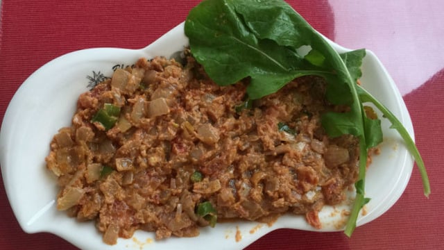 Yumurtasız ve Vegan: Tahinli Menemen
