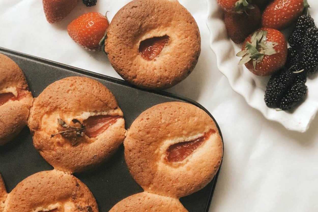 Şekli de Lezzeti de Enfes: Limonlu Çilekli Muffin