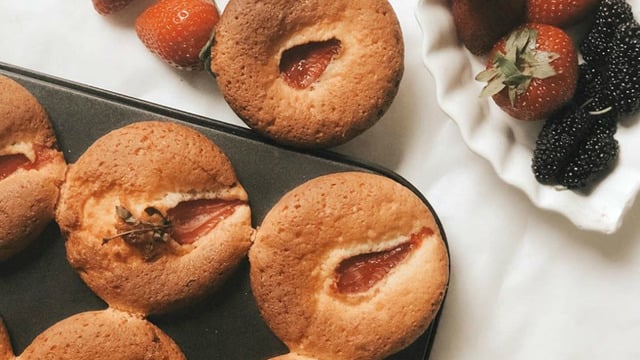 Şekli de Lezzeti de Enfes: Limonlu Çilekli Muffin