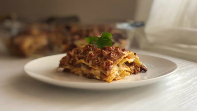 Eşsiz Lezzetiyle: Bolonez Soslu Lazanya