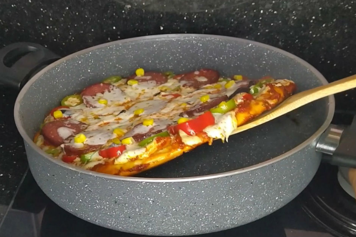 Daha Kolayı Yok: Tavada 5 Dakika Pizzası