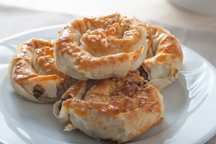Kıymalı Gül Böreği Tarifi