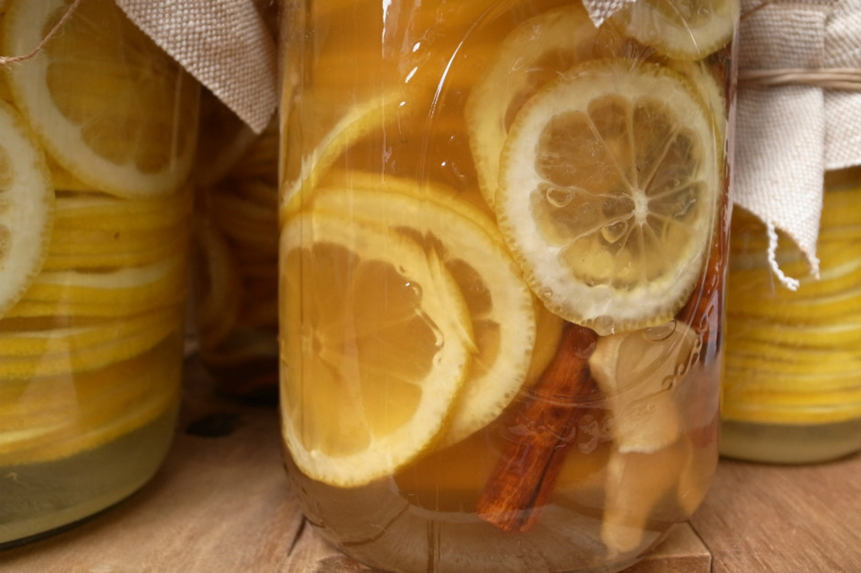 Kış Hastalıklarına Doğal, Kolay ve Lezzetli Çözüm : Vitamin Şurubu Nasıl Yapılır?