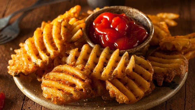 Burgerle Aynı Tabakta Buluştuklarında Keyfi Katlayacak 9 Atıştırmalık Tarif