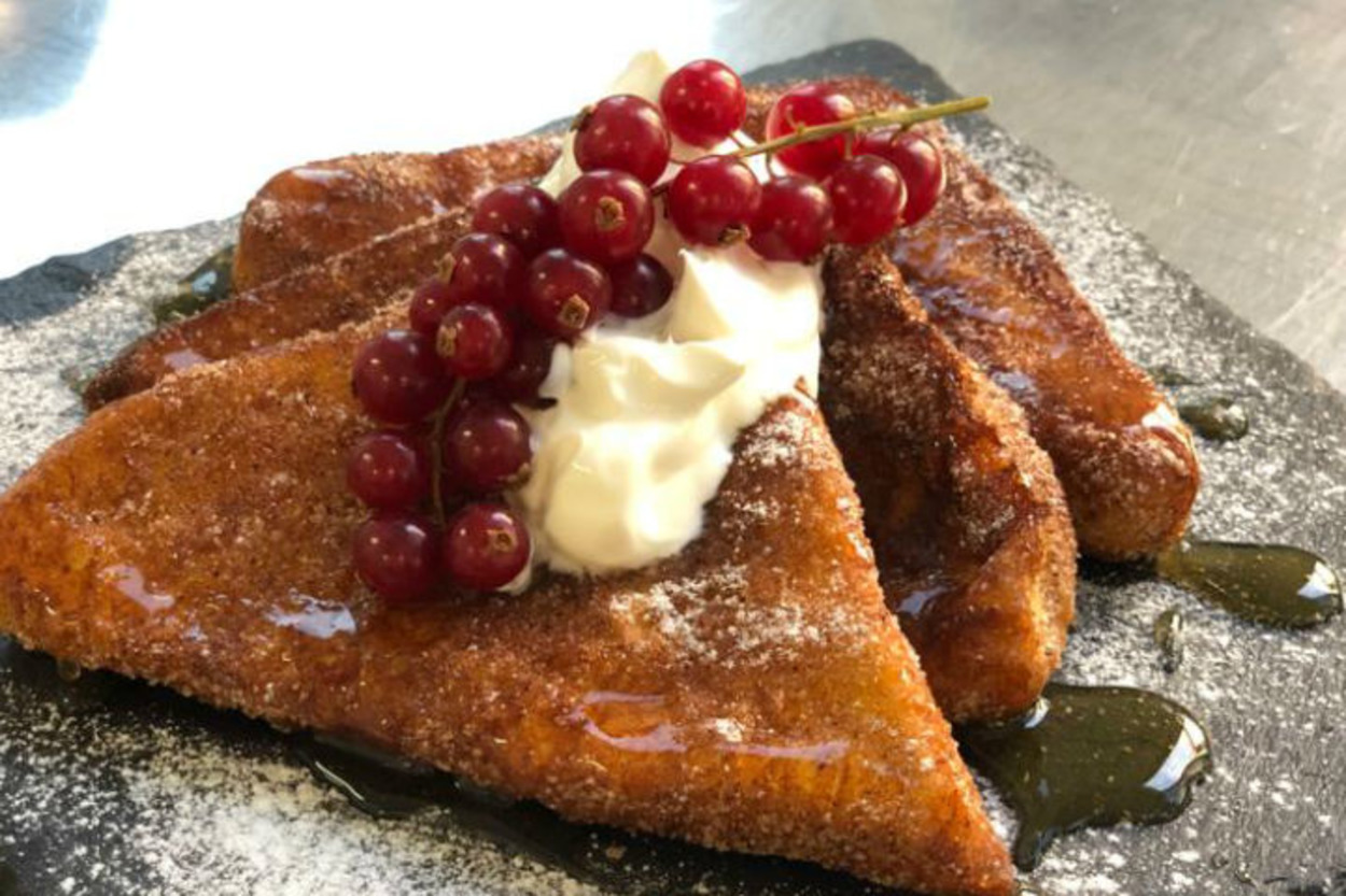 Kahvaltıda Tatlı Sevenlere: Pratik French Toast