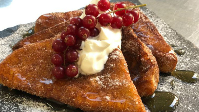 Kahvaltıda Tatlı Sevenlere: Pratik French Toast