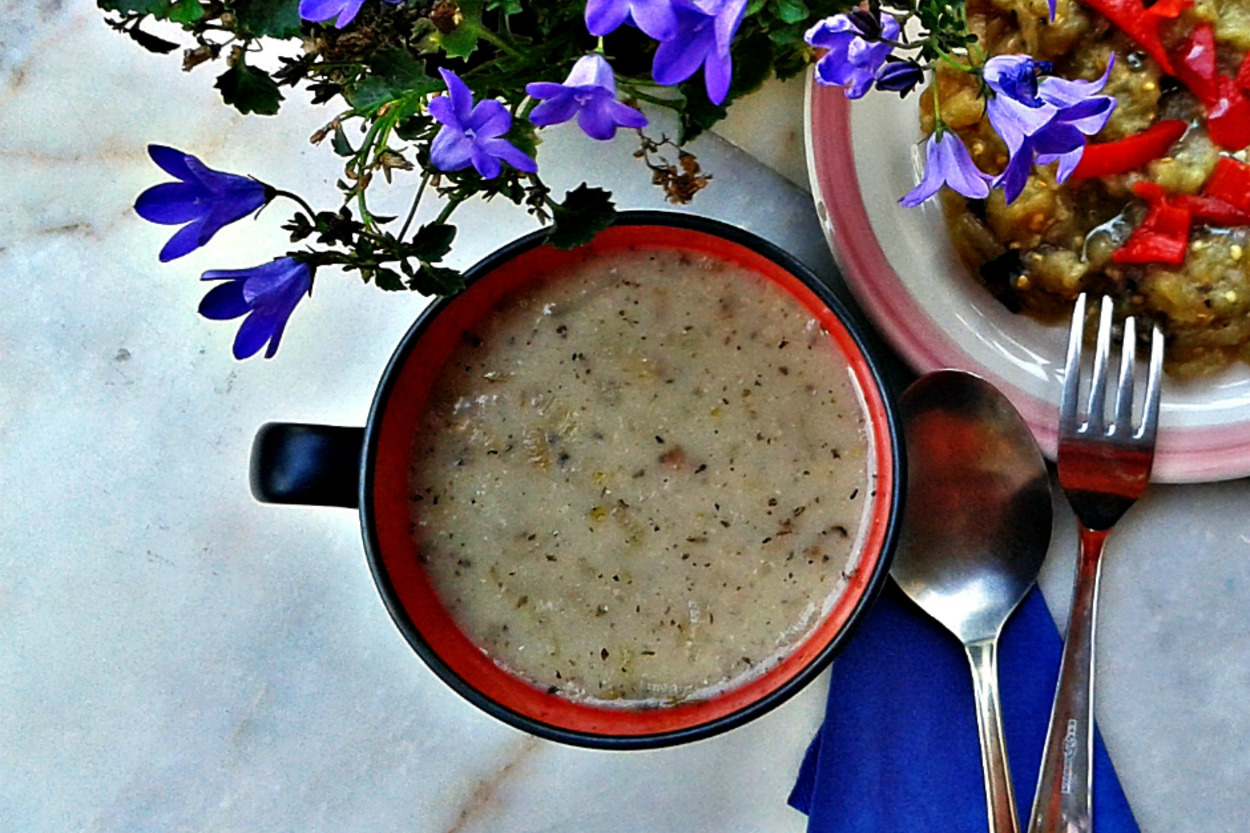 Vegan Seçenek Arayanlara: Vegan Tutmaç Çorbası
