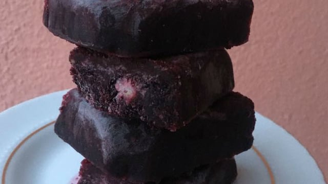 Mis Gibi Kokusuyla: Karadutlu Vegan Dondurma