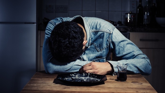 Yalnız Bir Adamın Yemek Yapmamasındaki 13 Haklı Sebep