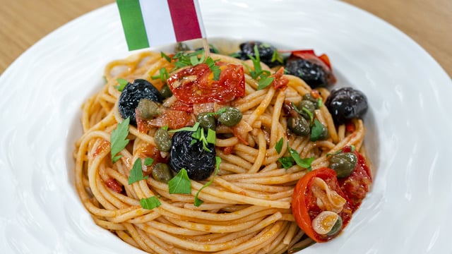 Napoli'den Mutfaklarınıza: Spaghetti Puttanesca