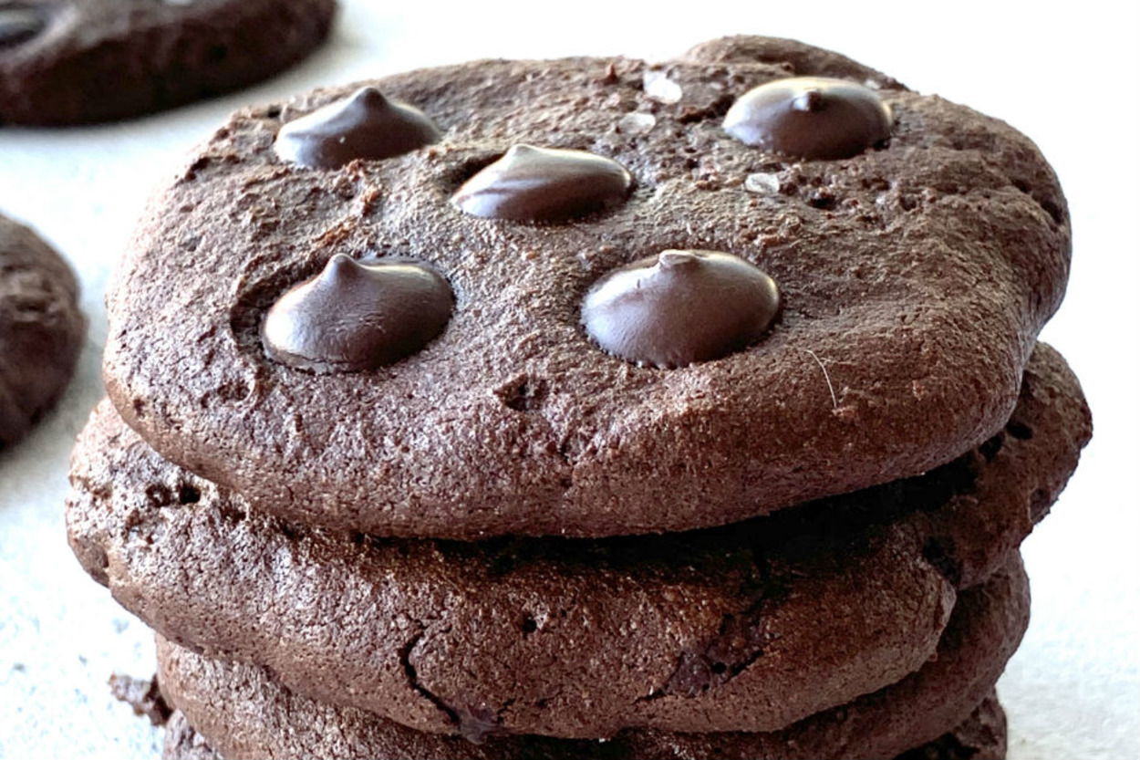 Kenarı Çıtır İçi Yumuşak: Şekersiz Brownie Kurabiye