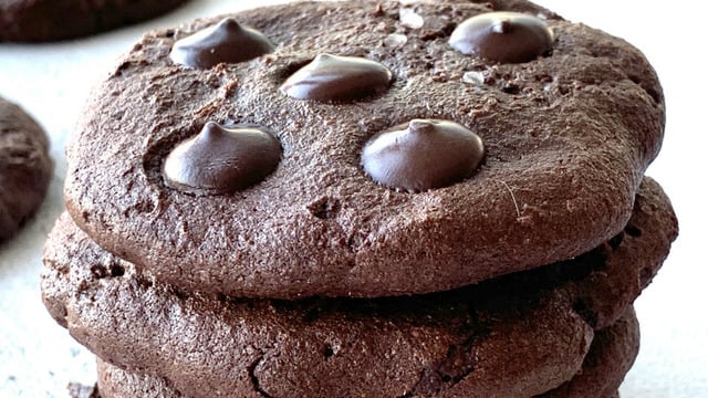 Kenarı Çıtır İçi Yumuşak: Şekersiz Brownie Kurabiye