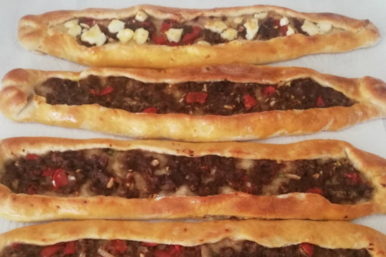 Vazgeçilmez Lezzet: Kolay Kıymalı Pide