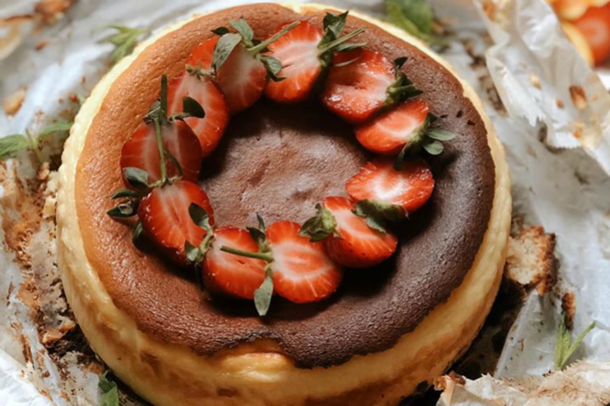 Az Malzemeli Dev Lezzet: Kolay San Sebastian Cheesecake