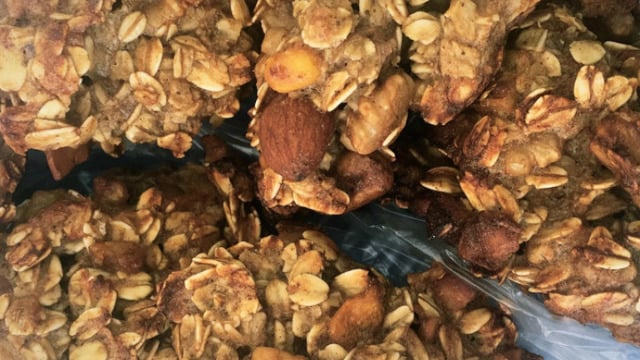 Hazır Almaya Son: Kolay Granola Bar