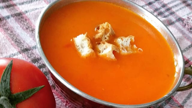 Fırında Közlenmiş: Nefis Domates Çorbası