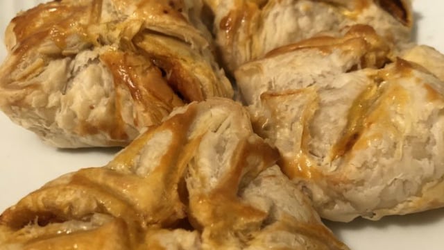 Kahvaltı Şenlendiren Lezzet: Sucuklu Milföy