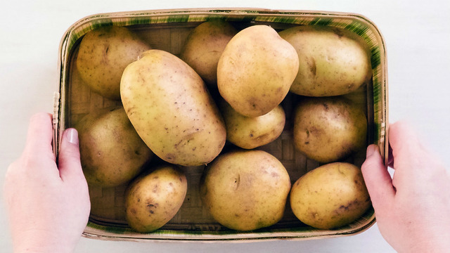 Tomurcuklanmasın, Uzun Süre Bozulmadan Kalsın: Patates Aslında Nasıl Saklanır?