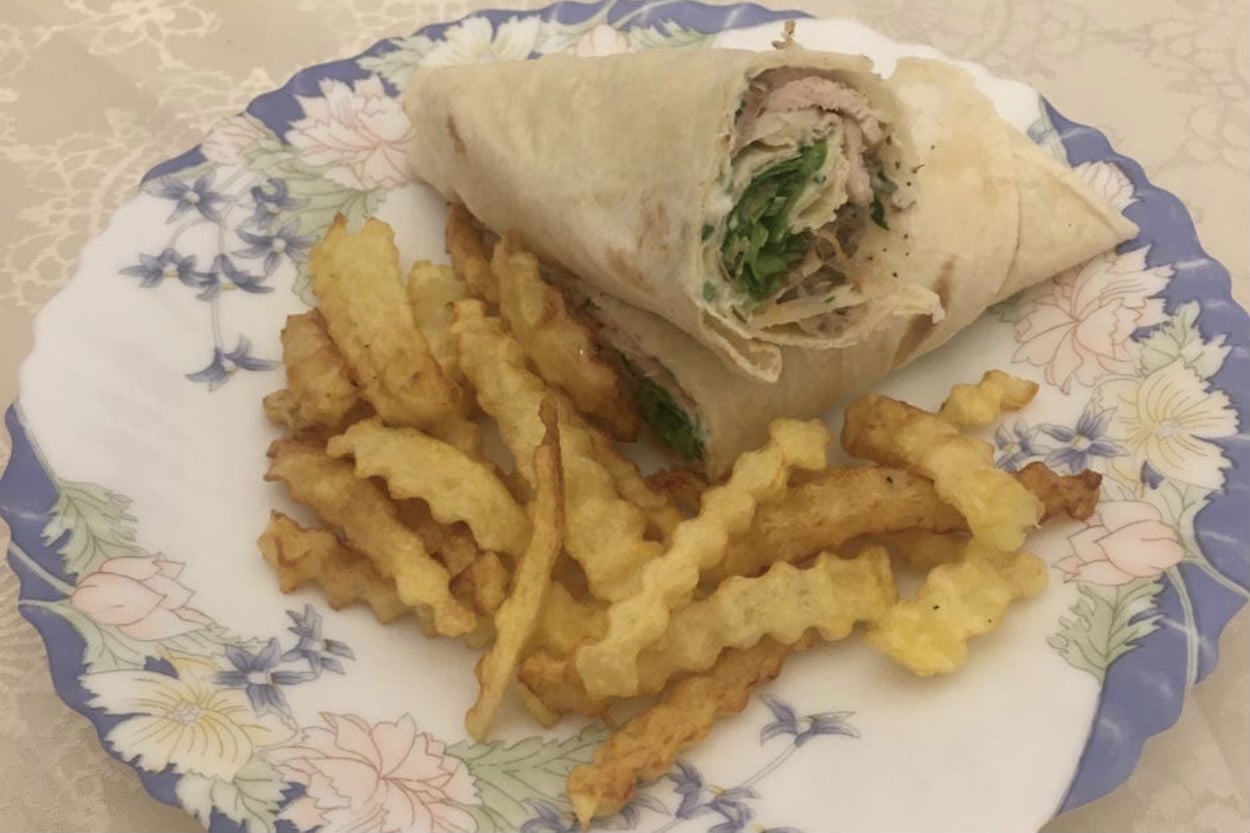 Dönerse Senindir: Yoğurt Soslu Tavuk Döner