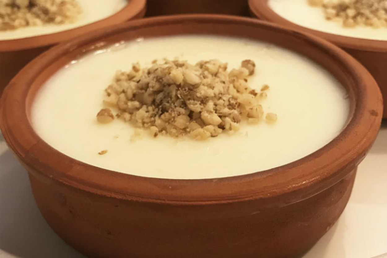 Kaşık Kaşık Yenir: Tam Kıvamında Sütlaç
