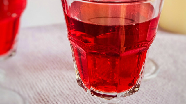 Dışarıdan Almaya Son: Hibiskus Şerbeti