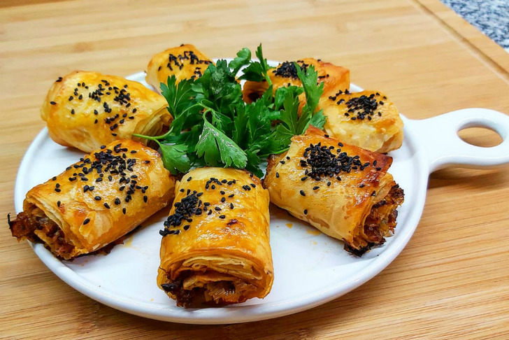 Kolay Pırasalı Börek Tarifi