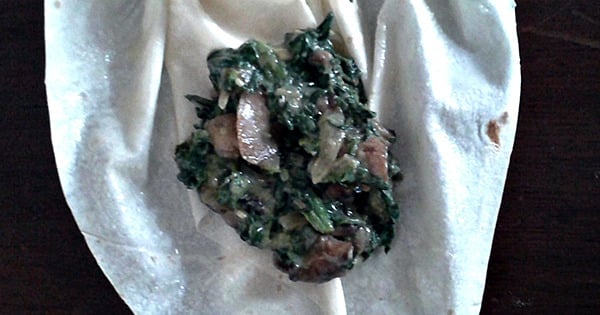 ispanakli-midye-borek-tarifi-adim2