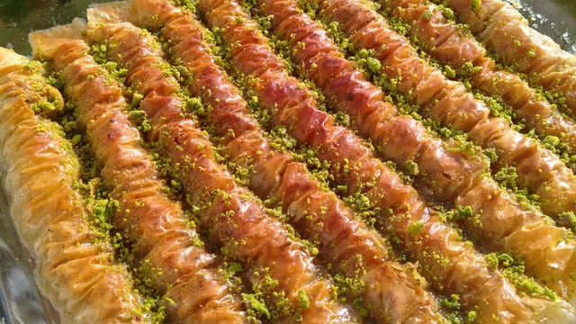 Bildiklerinizden Farklı: Tahinli Burma Baklava