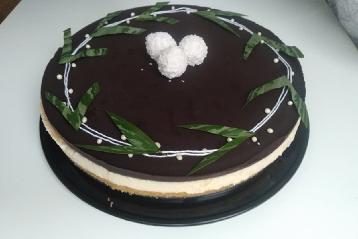 Bir Parçası Bile Mutlu Eden: Çikolata Ganajlı Custard