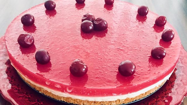 Sofralara Lezzet Katan: Vişneli Kolay Cheescake
