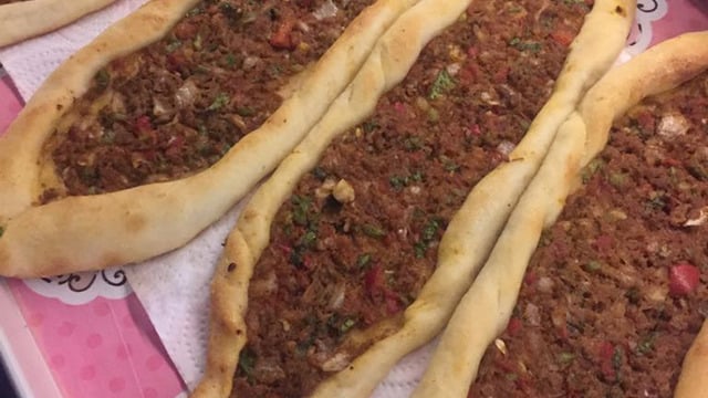Tadına Doyum Olmaz: Ev Usulü Kıymalı Pide