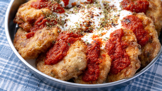 Pratik Ana Yemek: Soslu Tavuklu Patates Köftesi