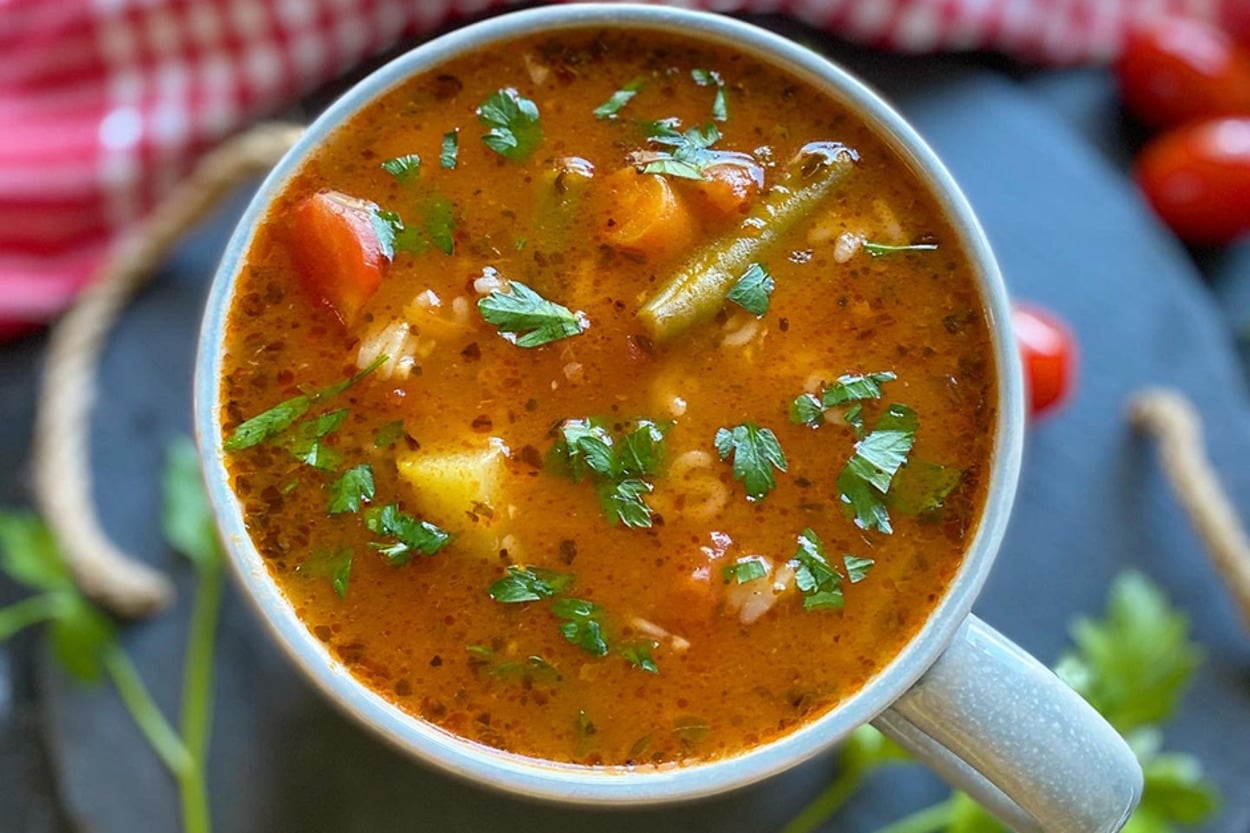 Evdeki Malzemelerle: Minestrone Çorbası