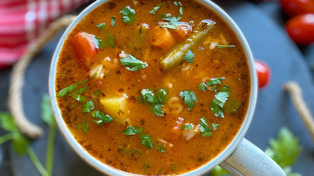 Evdeki Malzemelerle: Minestrone Çorbası