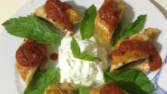 Çıtır Çıtır: Baklava Yufkasından Beyti Sarma