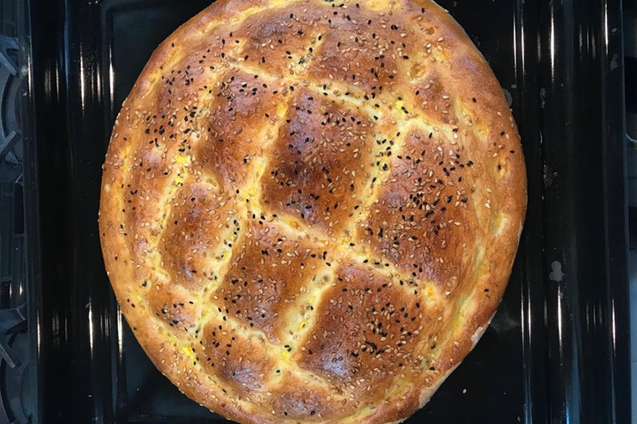 Yumuşak ve Çıtır Çıtır: Fırında Ramazan Pidesi