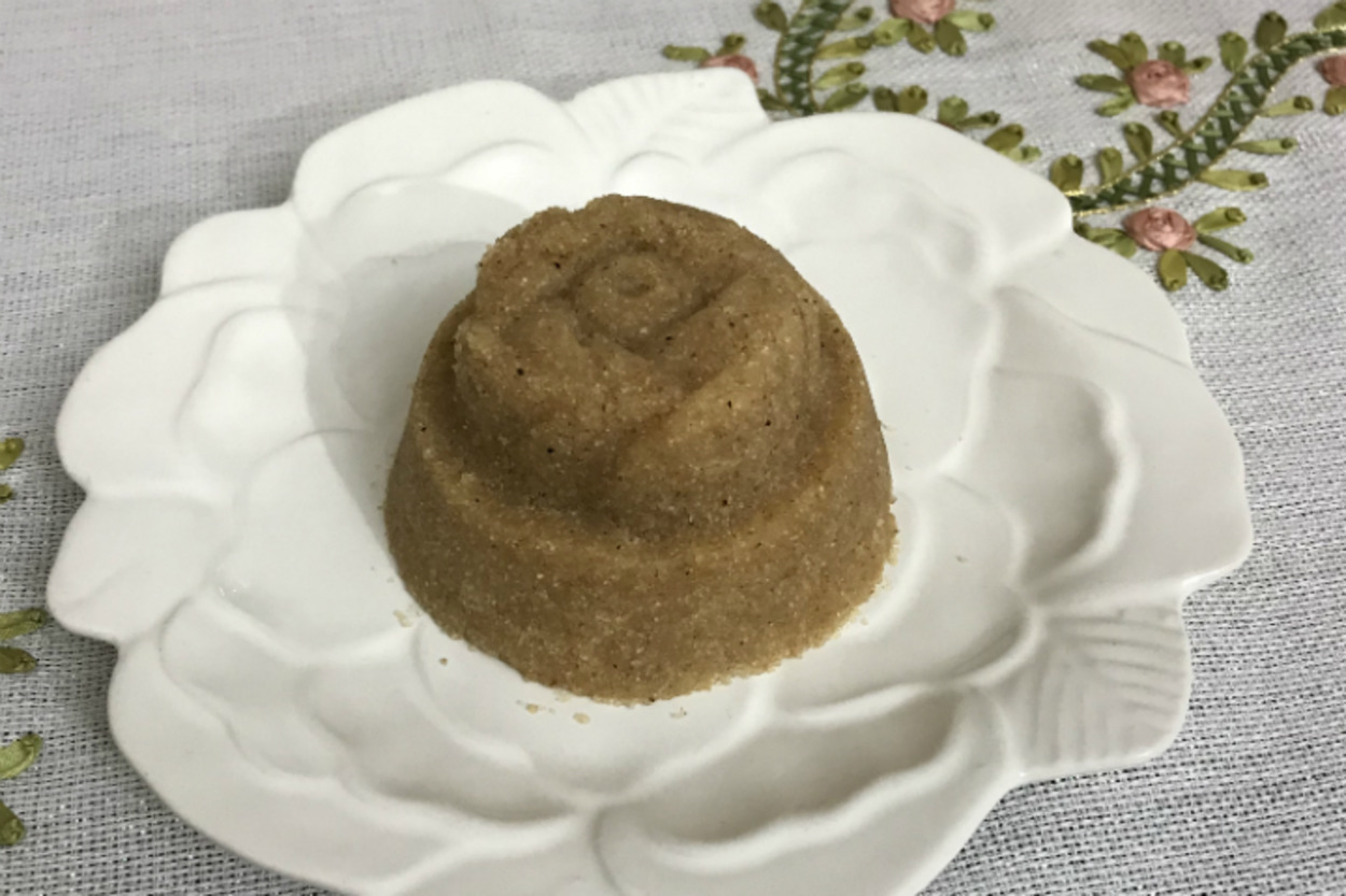 Hızlı ve Enfes: Şipşak İrmik Helvası
