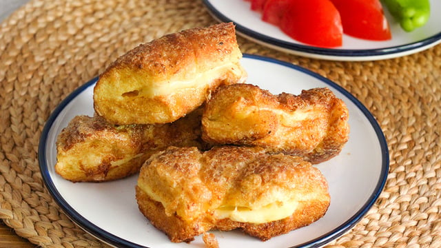 Kahvaltıya Yeni Lezzet: Yumurtalı Simit Kızartması
