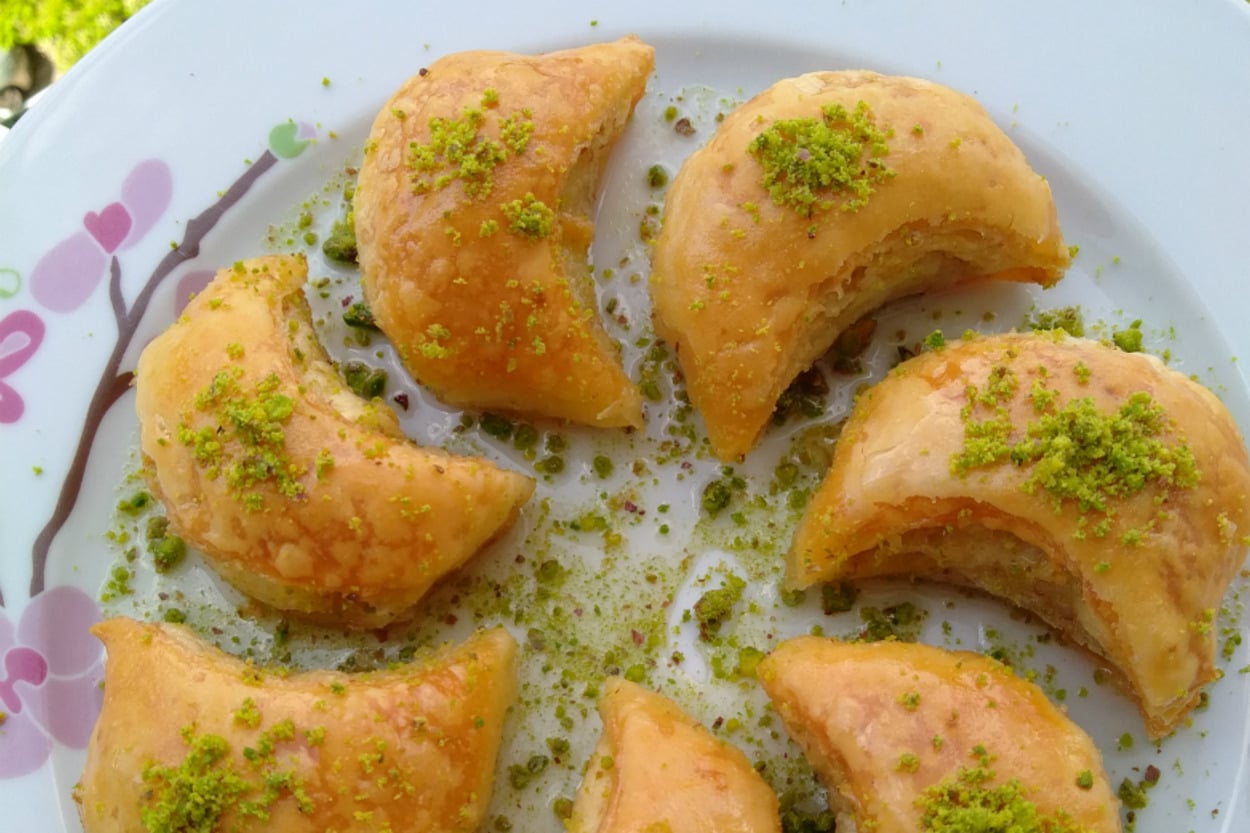 Çıtır Lezzet: Ay Baklavası