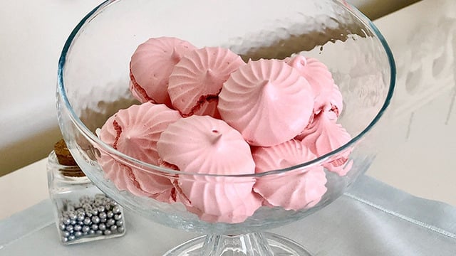 İkramlık Lezzetler: Pembe Beze