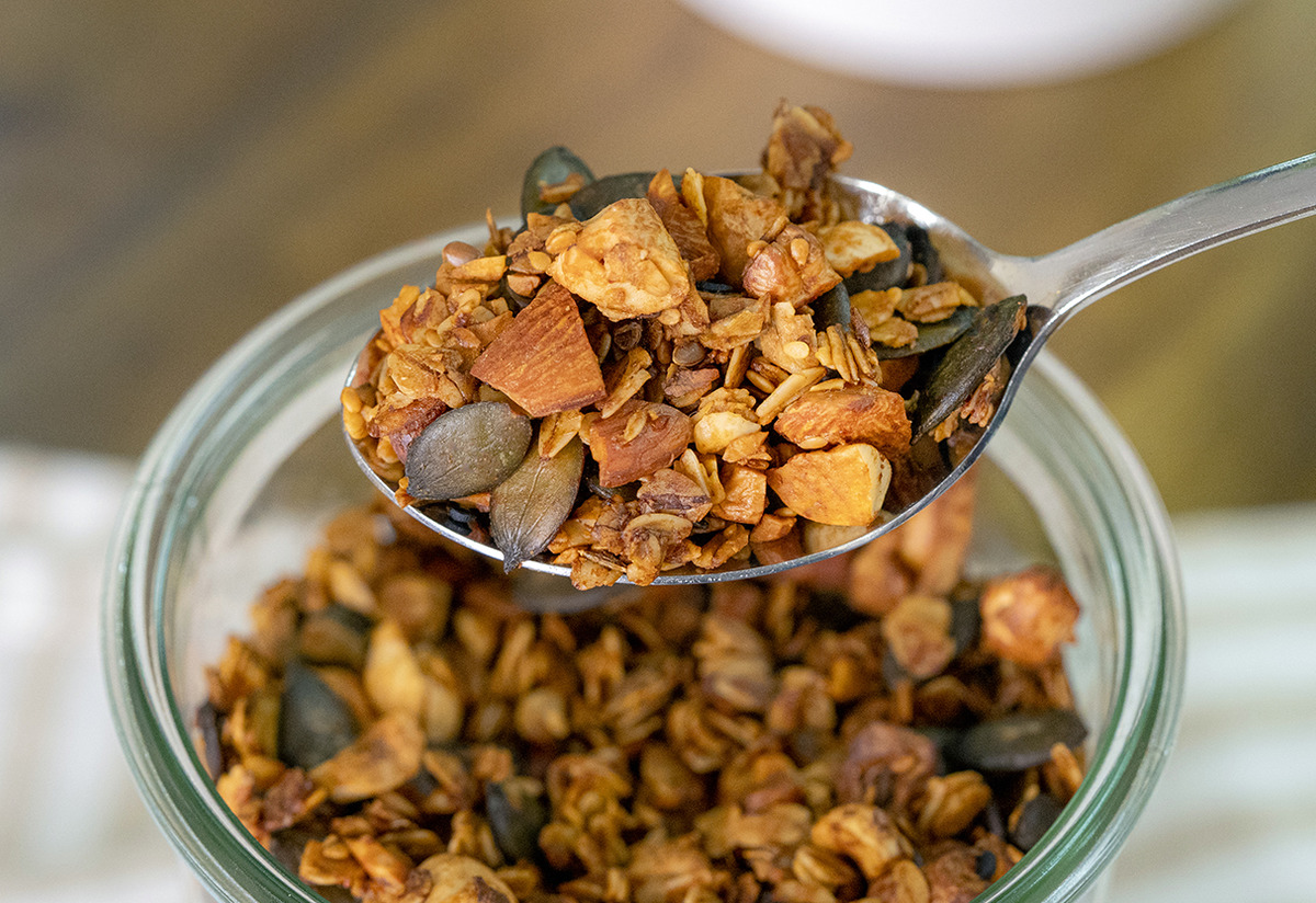 Bu Sefer Farklı Olsun: Tuzlu Granola Tarifi