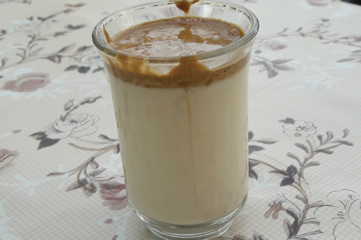 Acı Kahve Sevmeyenlere: Tatlı Dalgona Kahve