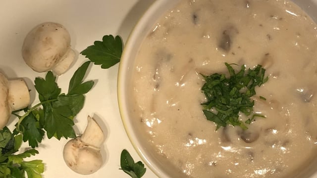Yumuşacık Kıvamlı: Kremalı Mantar Çorba