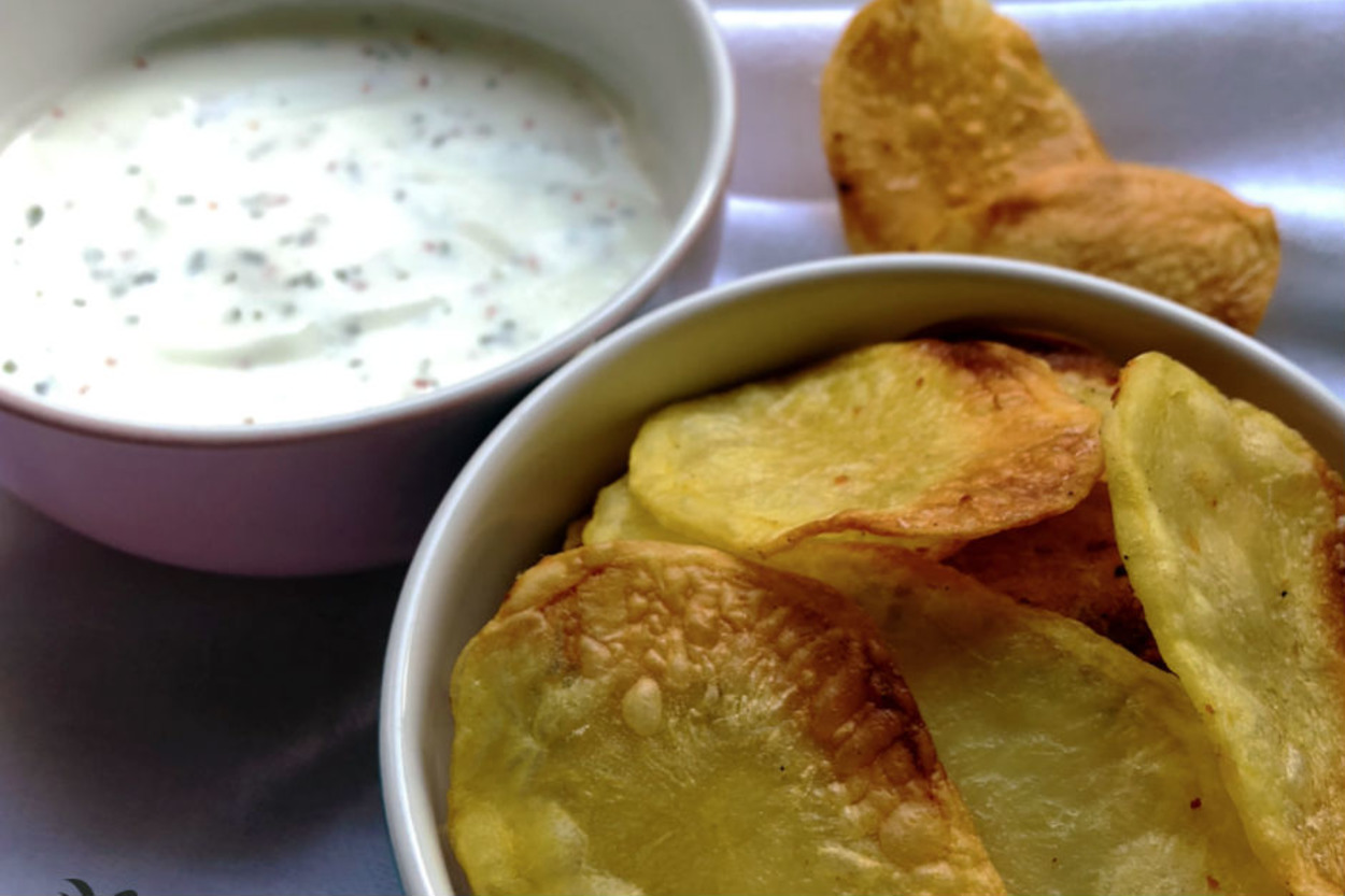Yanında Sosu Bile Var: Ev Yapımı Patates Cips