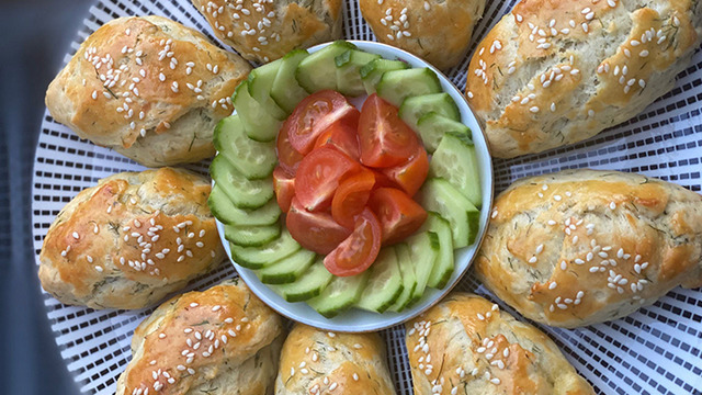 Çay Saatlerine: Mayasız Dereotlu Pogaca
