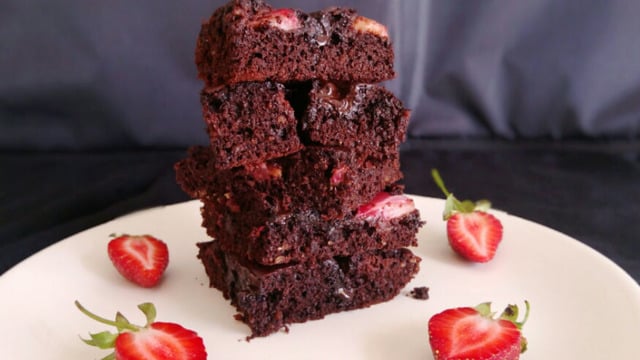 Çilekle Çikolatanın Aşkı: Çilekli Brownie