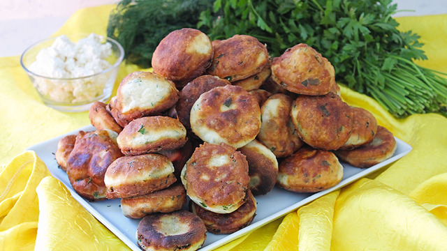 Çaya Yeni Arkadaş: Mayasız Çıtır Börek