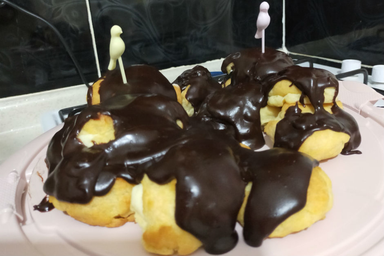 Herkesin Gözünü Korkutan Profiterolü Enfes Yapmanızı Sağlayacak Püf Noktalar