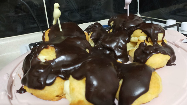 Herkesin Gözünü Korkutan Profiterolü Enfes Yapmanızı Sağlayacak Püf Noktalar